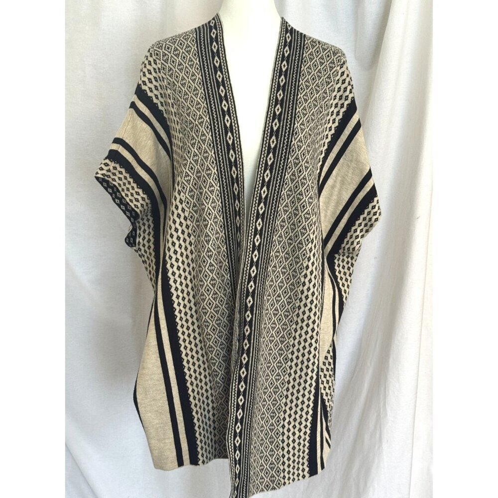 Knit Cotton Bend Poncho/Cape Beige & Black Aztec pattern, St. John's Bay Size 1X